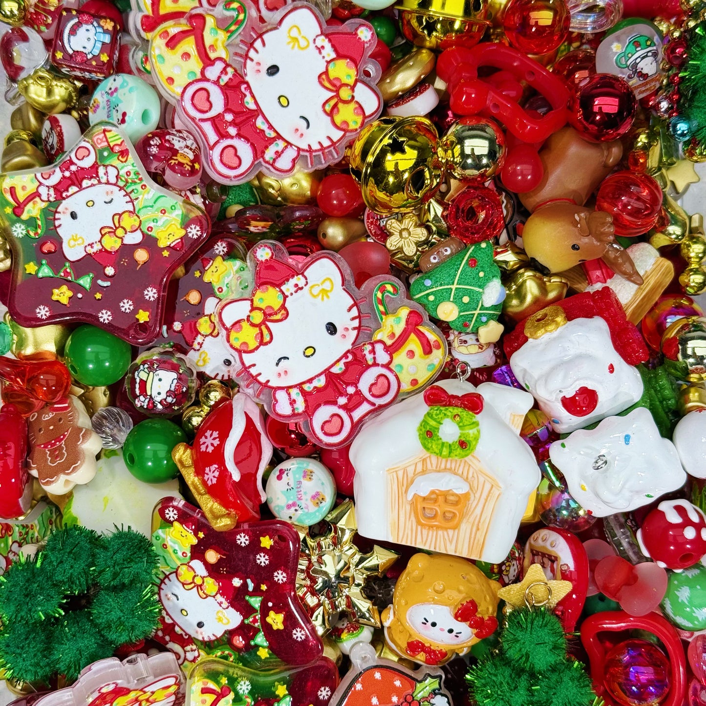 Acrylic beads- Christmas Kitty （for keychains,phonechains,beadable pens,car charms)