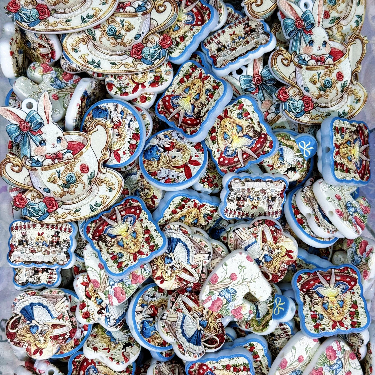 Acrylic slices-Alice in Wonderland （for keychains,phonechains,beadable pens,car charms)