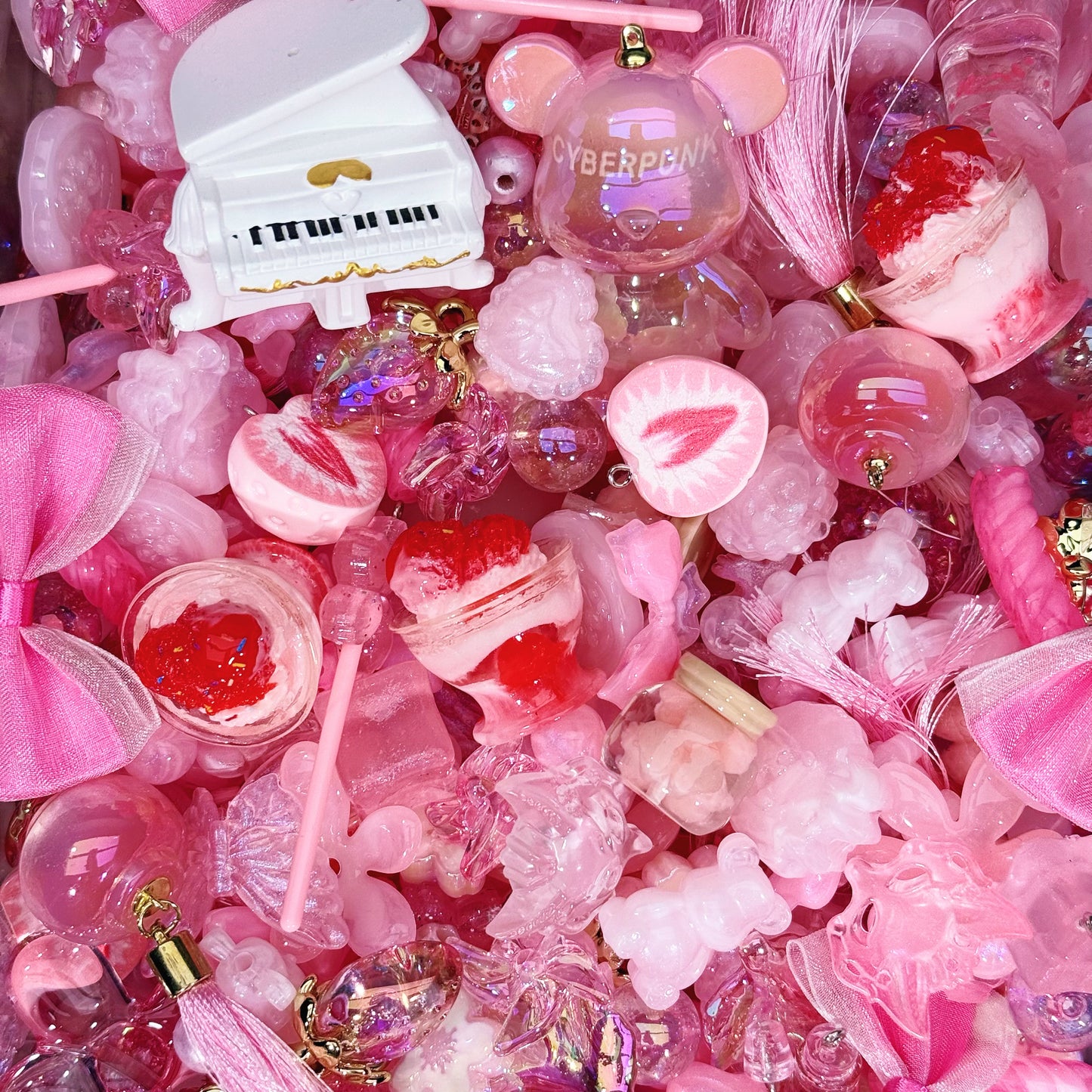 Acrylic beads-Sweetie Strawberry （for keychains,phonechains,beadable pens,car charms)