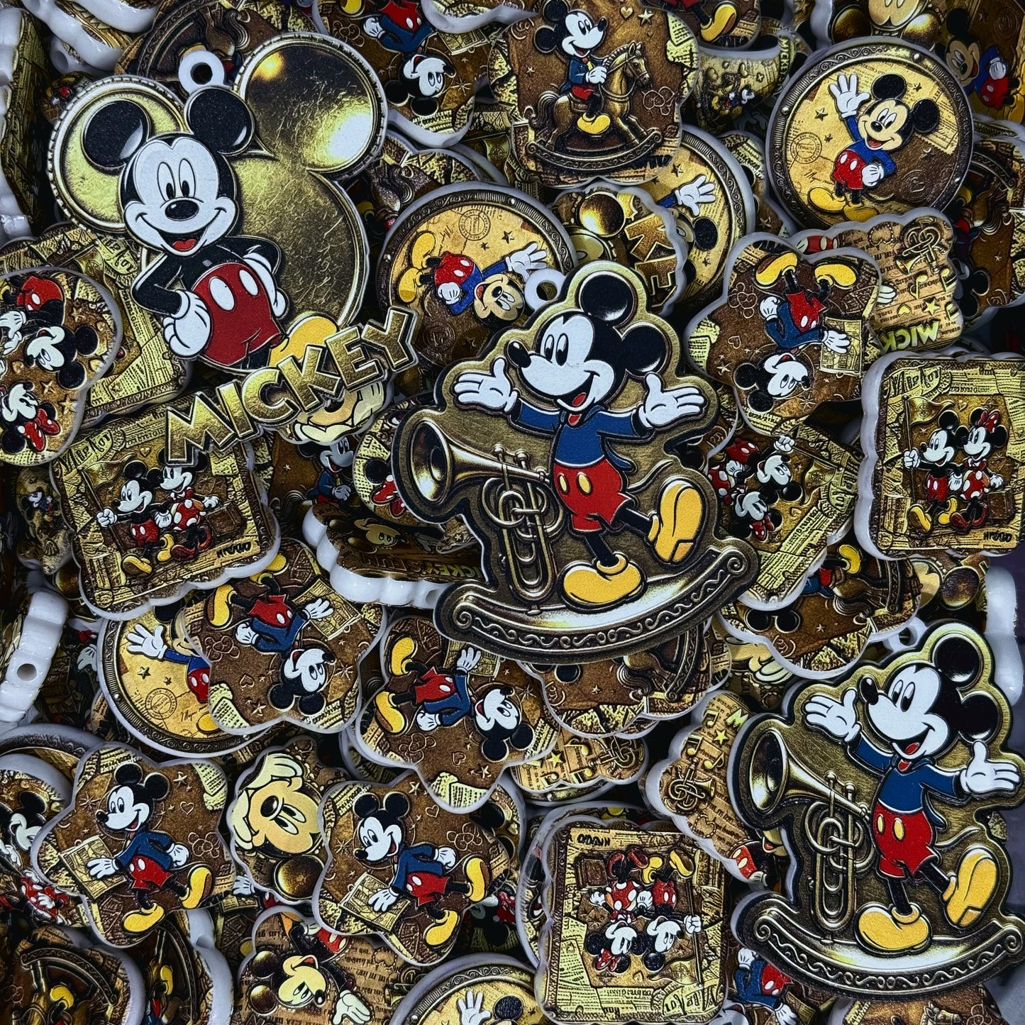 Acrylic slices- Record Mickey （for keychains,phonechains,beadable pens,car charms)